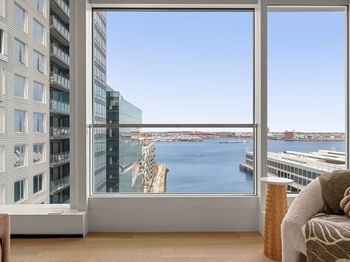 150 Seaport Boulevard
