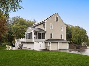 35 Stockbridge Rd, Bridgewater MA 02324