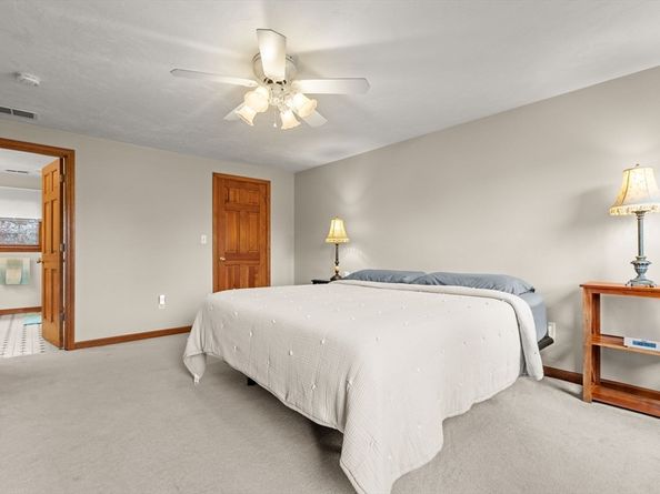 35 Stockbridge Rd, Bridgewater MA 02324