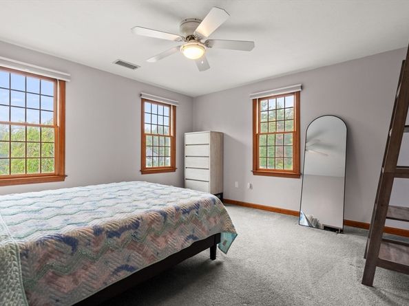 35 Stockbridge Rd, Bridgewater MA 02324