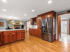 35 Stockbridge Rd, Bridgewater MA 02324