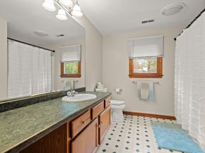 35 Stockbridge Rd, Bridgewater MA 02324
