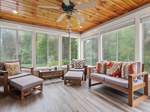 35 Stockbridge Rd, Bridgewater MA 02324