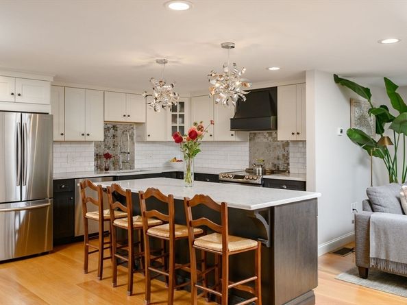 2 Hoover Road, Hingham MA 02043