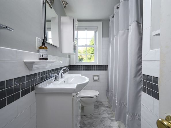 2 Hoover Road, Hingham MA 02043