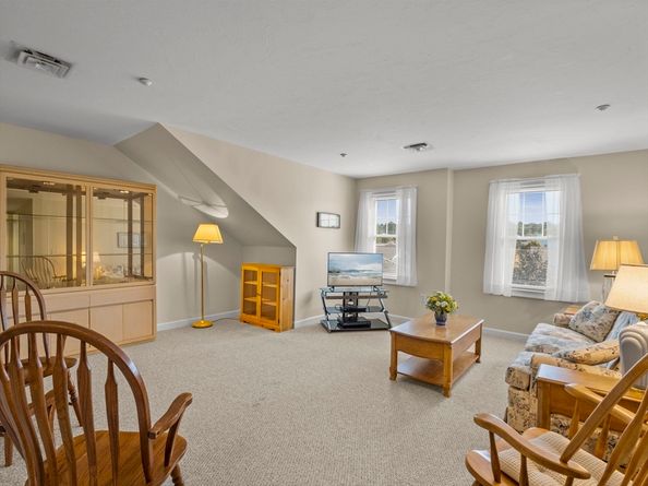 27 Hartland Way 309, Acton MA 01720