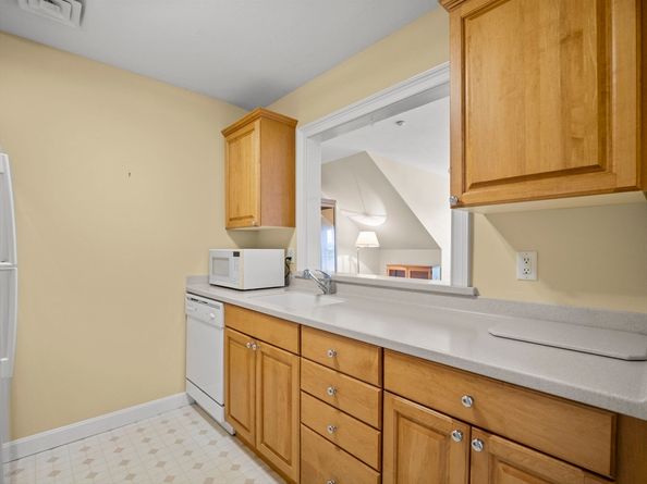 27 Hartland Way 309, Acton MA 01720
