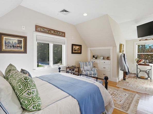 44 Simonds Rd, Lexington MA 02420