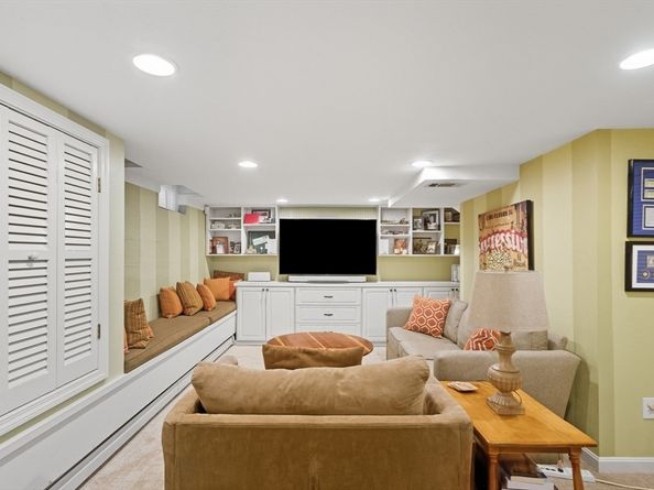 44 Simonds Rd, Lexington MA 02420