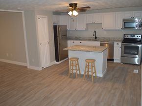 4 First St, Sutton MA 01590