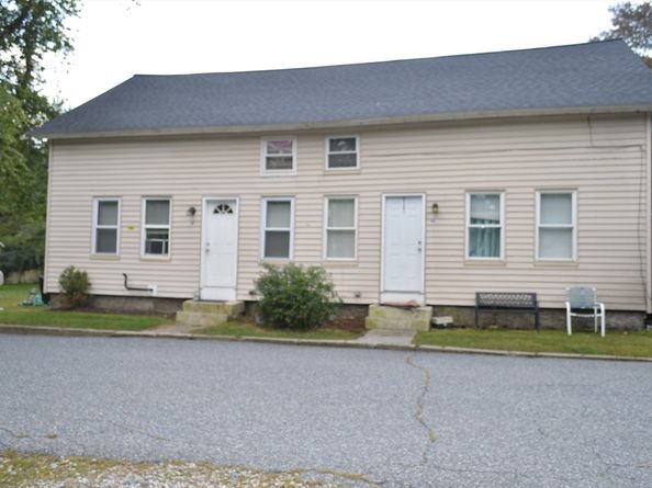 4 First St, Sutton MA 01590