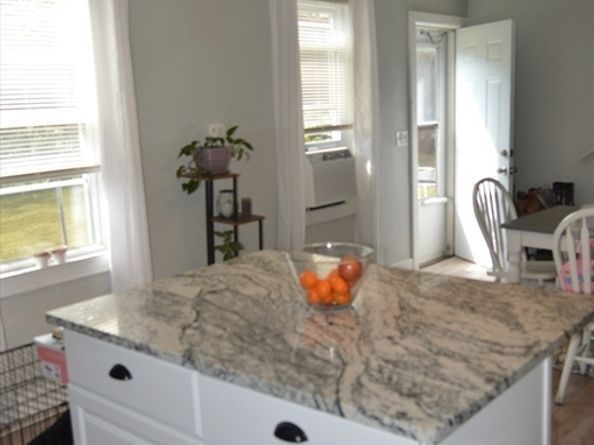 4 First St, Sutton MA 01590