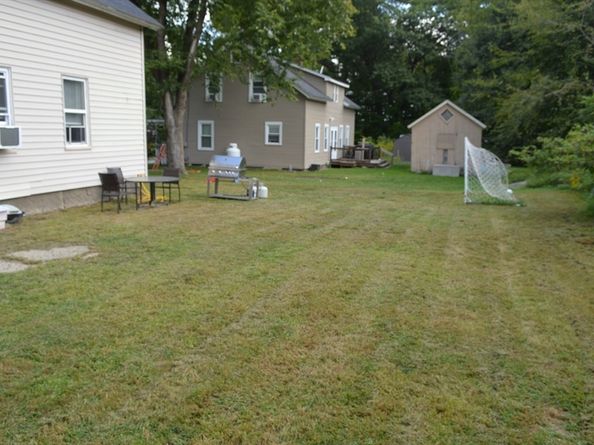 4 First St, Sutton MA 01590