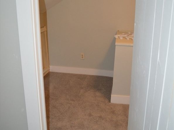 4 First St, Sutton MA 01590