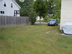 4 First St, Sutton MA 01590