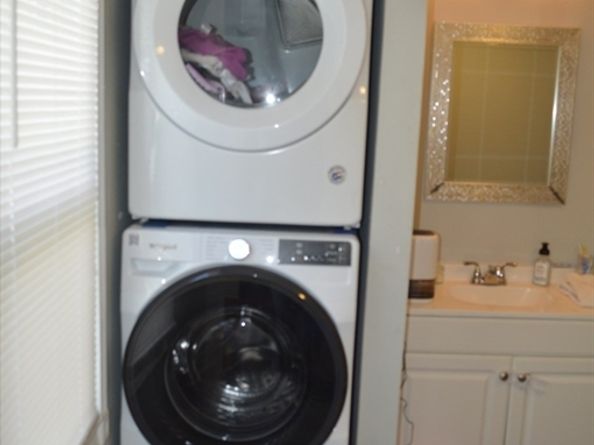 4 First St, Sutton MA 01590