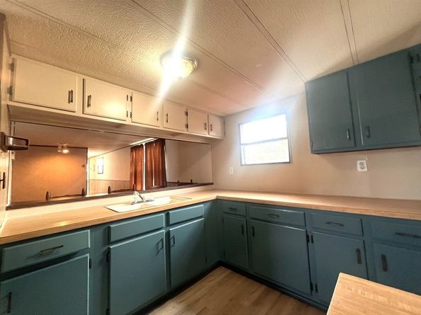 28 Washington Park, Carver MA 02330