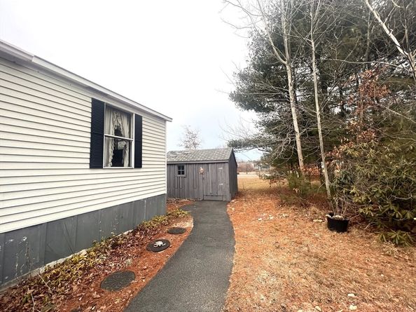 28 Washington Park, Carver MA 02330