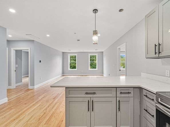 585 Washington St model, Quincy MA 02169