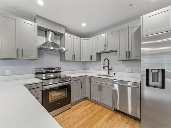 585 Washington St model, Quincy MA 02169