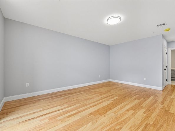 585 Washington St model, Quincy MA 02169