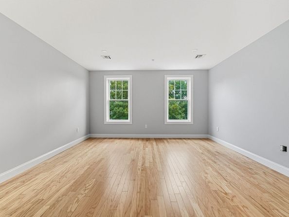 585 Washington St model, Quincy MA 02169