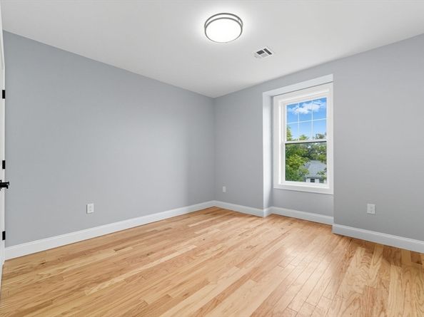 585 Washington St model, Quincy MA 02169