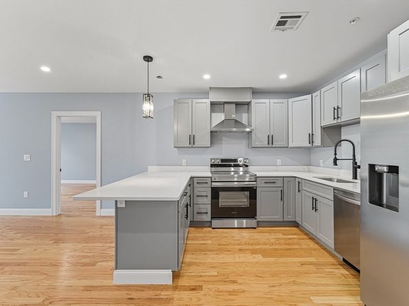 585 Washington St model, Quincy MA 02169