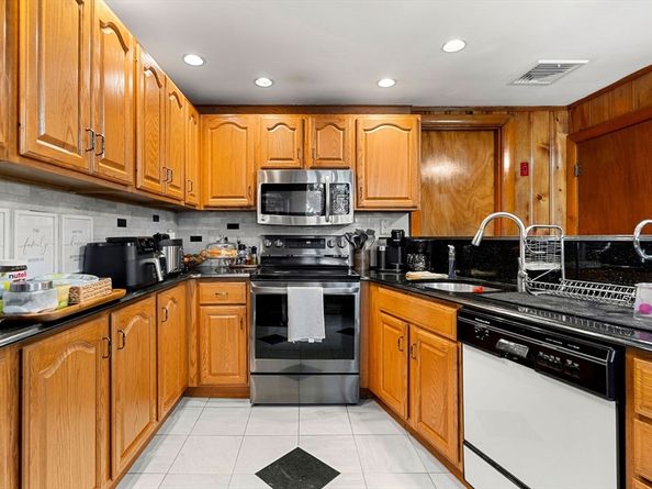 164 Ridge Rd, Revere MA 02151