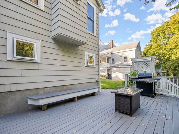 16 Cuba St, Andover MA 01810