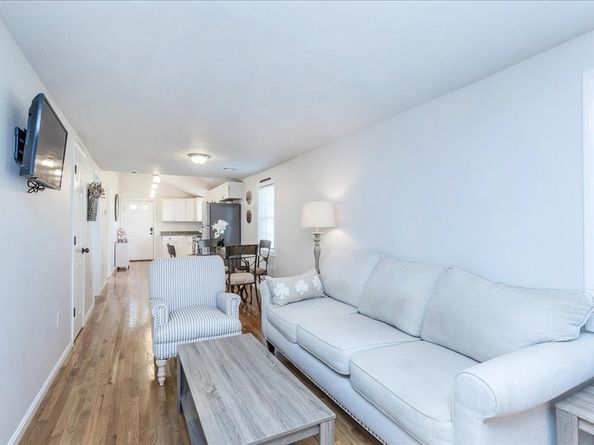 13 Mayflower Rd, Holbrook MA 02343
