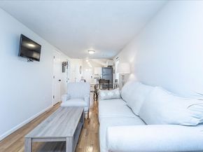 13 Mayflower Rd, Holbrook MA 02343