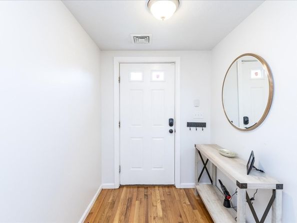 13 Mayflower Rd, Holbrook MA 02343