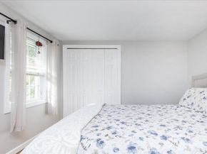 13 Mayflower Rd, Holbrook MA 02343