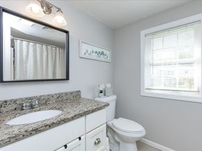13 Mayflower Rd, Holbrook MA 02343