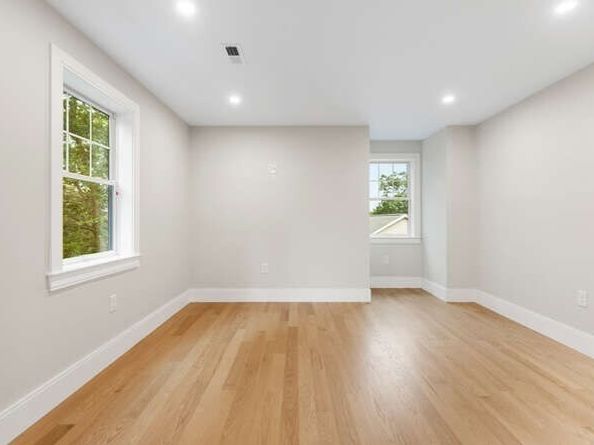 14 Grant Rd, Winchester MA 01890