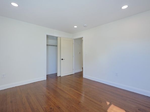 76 Belmont Rd, Leominster MA 01453