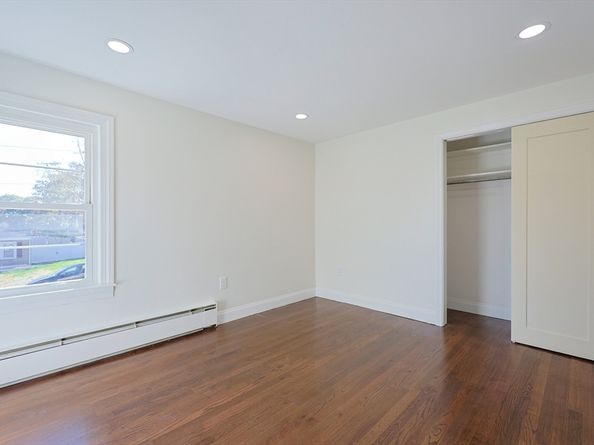 76 Belmont Rd, Leominster MA 01453