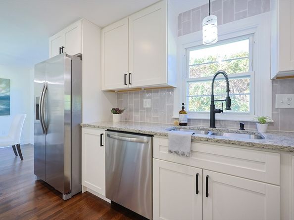 76 Belmont Rd, Leominster MA 01453