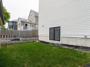 66 Farquhar St A, Boston MA 02131
