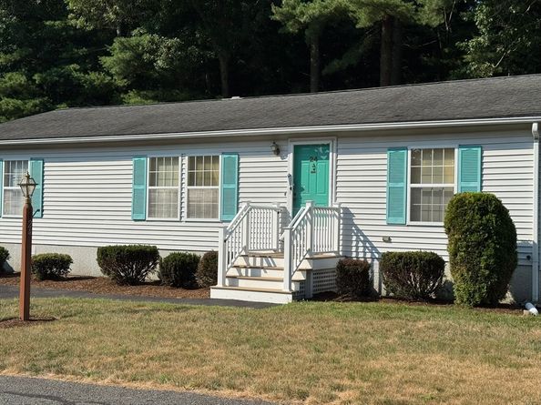 24 High Pond Drive, Bridgewater MA 02324