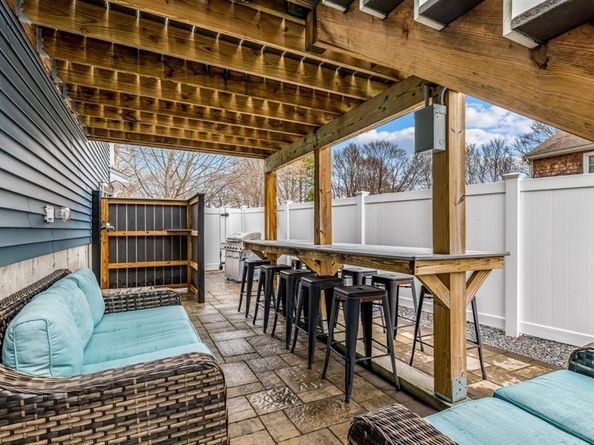 6 Bishop St., Plymouth MA 02360