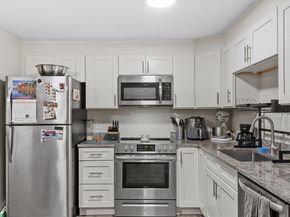 10 Dryden Street 7, Worcester MA 01605