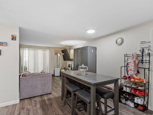 10 Dryden Street 7, Worcester MA 01605