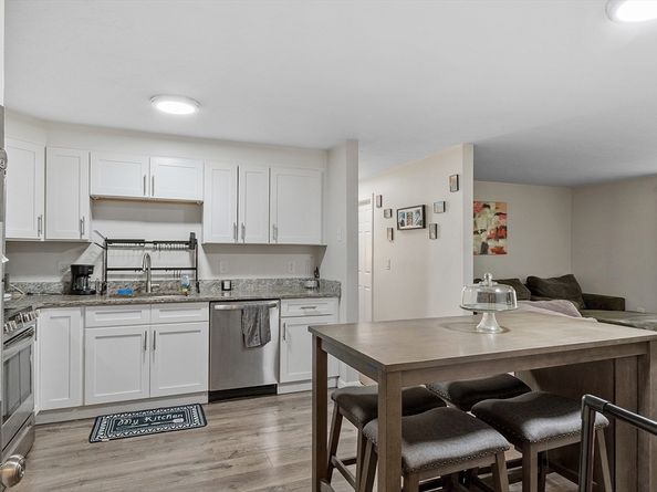 10 Dryden Street 7, Worcester MA 01605