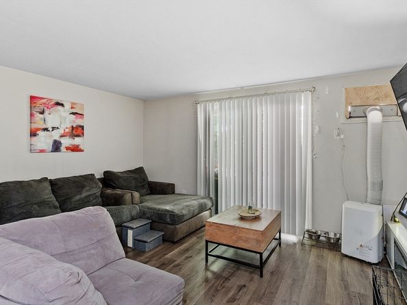 10 Dryden Street 7, Worcester MA 01605