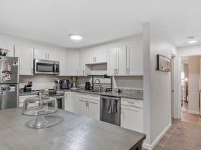 10 Dryden Street 7, Worcester MA 01605