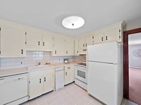 59 Katherine St, Weymouth MA 02191
