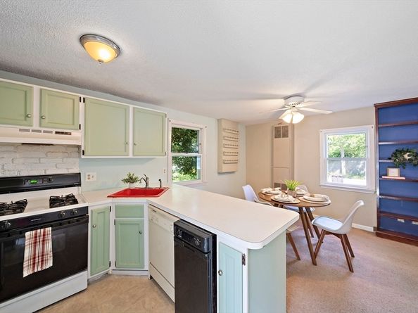 59 Katherine St, Weymouth MA 02191