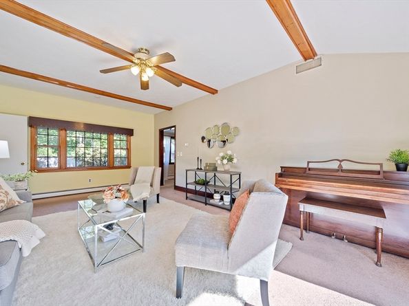 59 Katherine St, Weymouth MA 02191